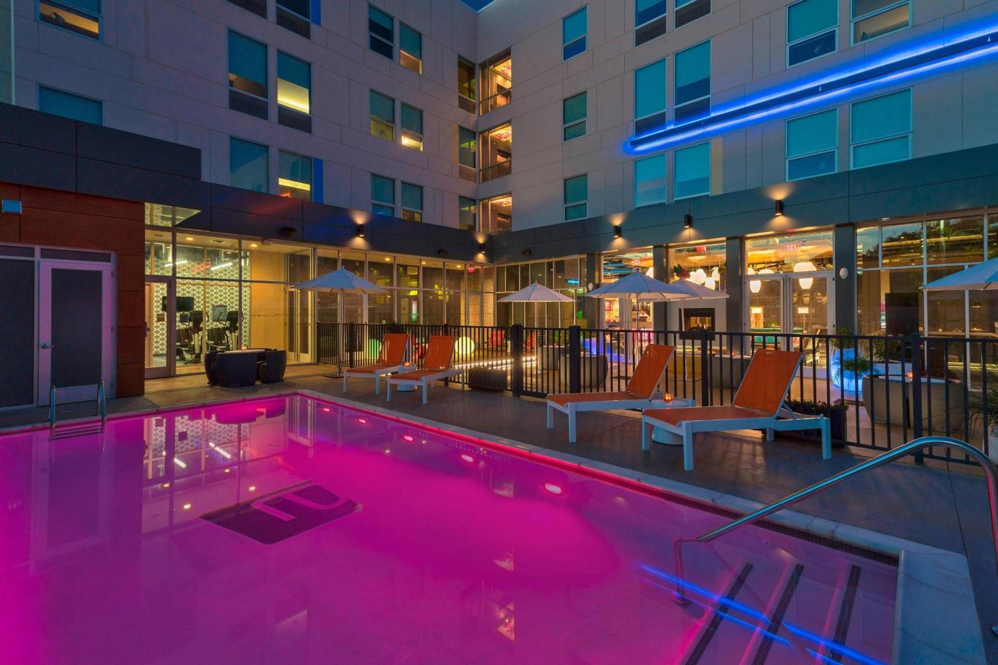 Hotel Aloft College Station Exteriér fotografie