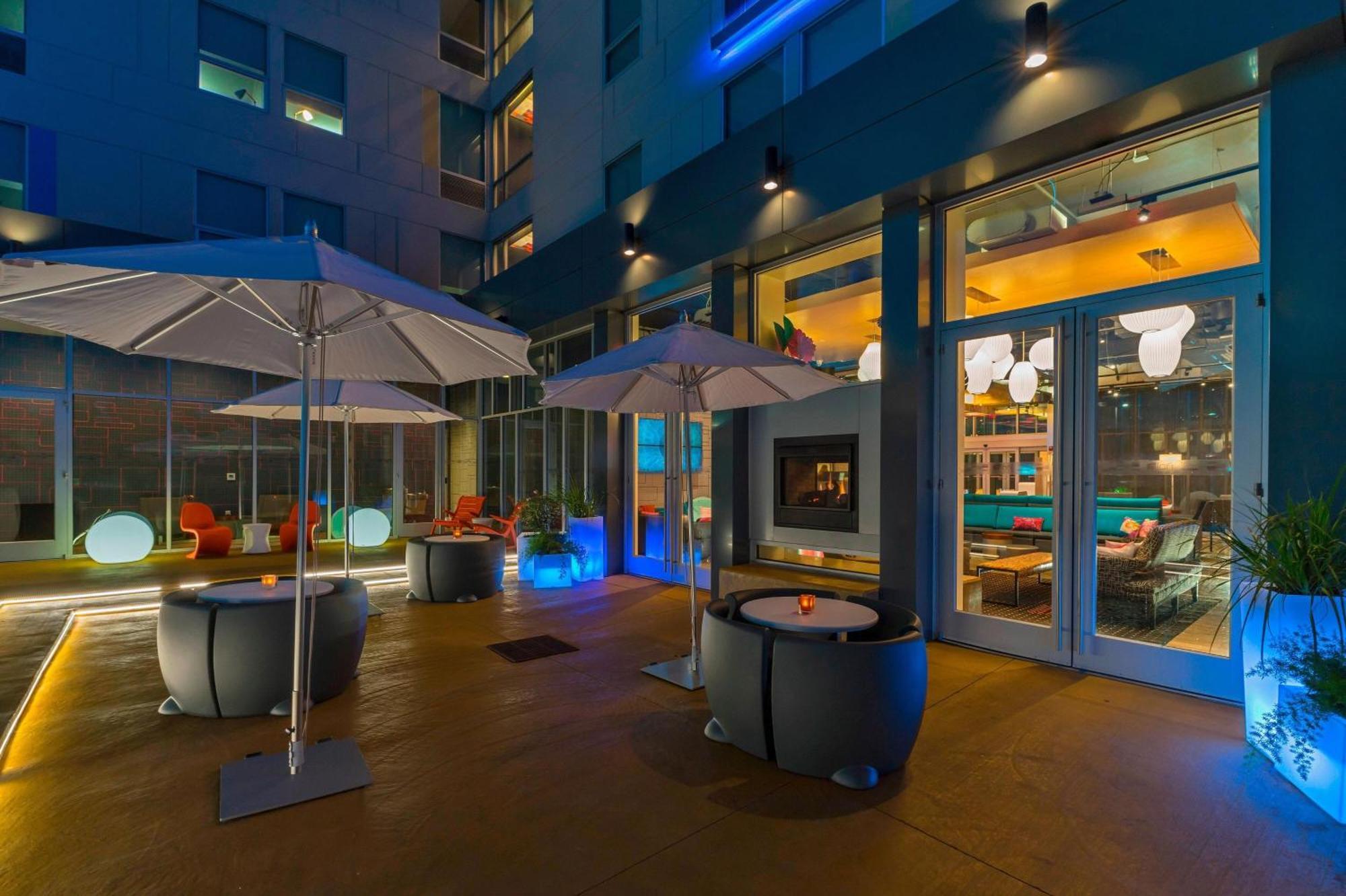 Hotel Aloft College Station Exteriér fotografie